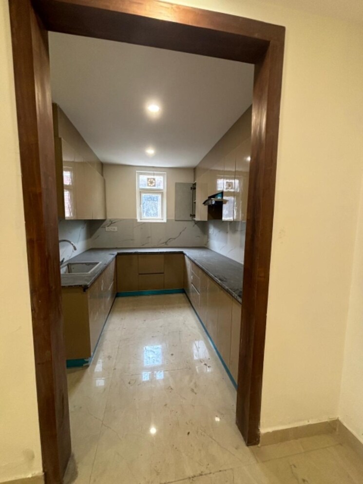 Kitchen, chattarpur 3 Bedroom 1350 Sq.Ft. Builder Floor In Chattarpur Delhi 8468189