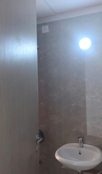 Floor Plan in 3 BHK Apartment at Sheth Vasant Oasis, Andheri East – for Rent