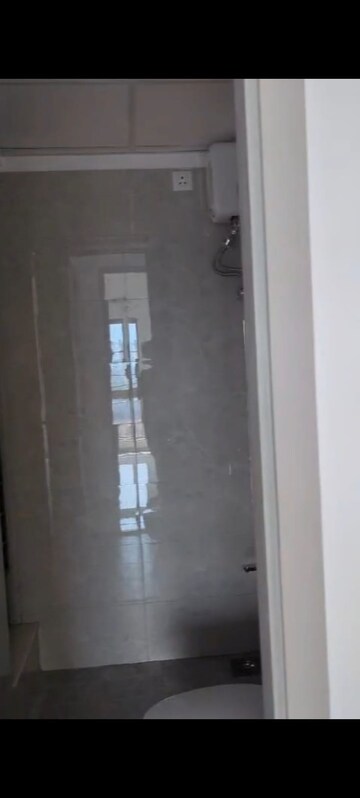 Furnished Amenities in 3 BHK Apartment at Sheth Vasant Oasis, Andheri East – for Rent