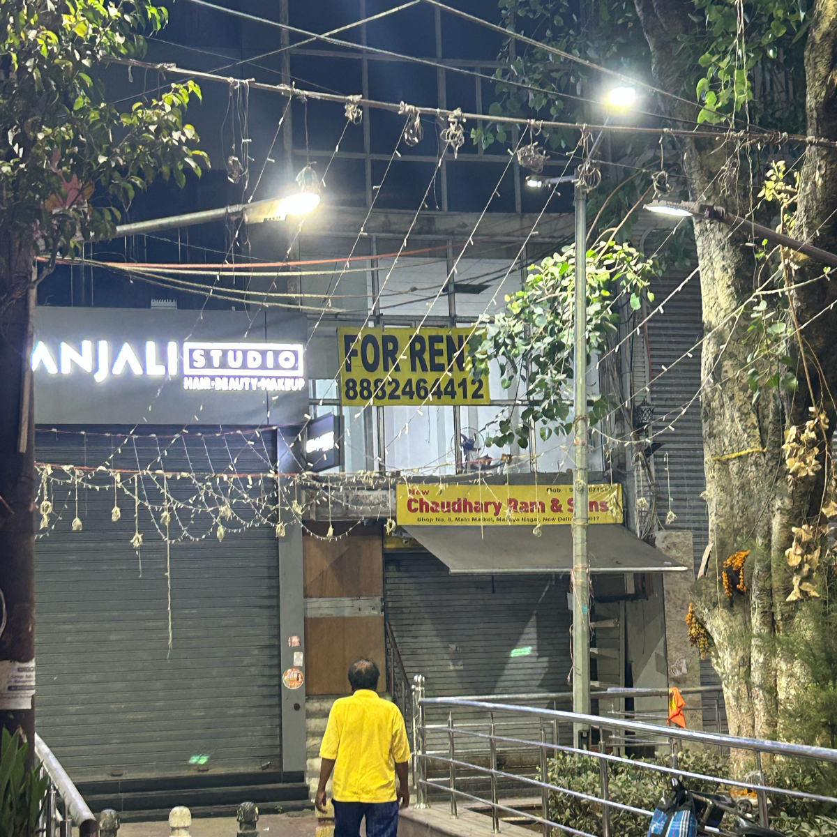 Showroom For Sale in Kalkaji