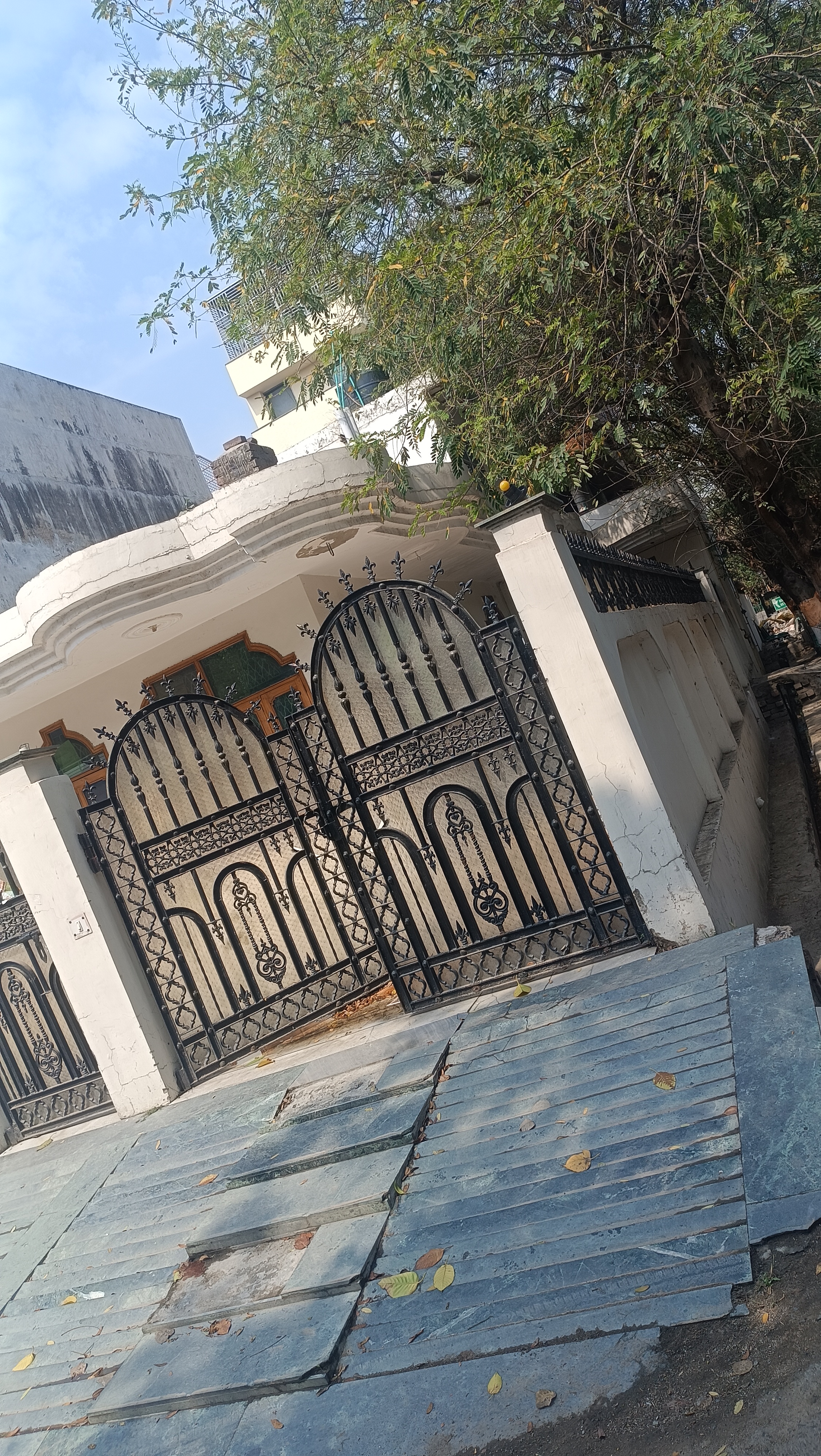 Plot For Sale in RWA Apartments Sector 50