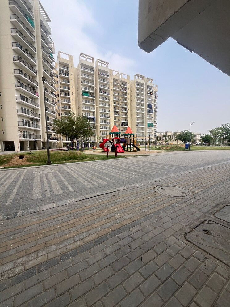 Living Room, gls-arawali-homes 3 Bedroom 900 Sq.Ft. Apartment In Sohna Sector 4 Gurgaon 8468370