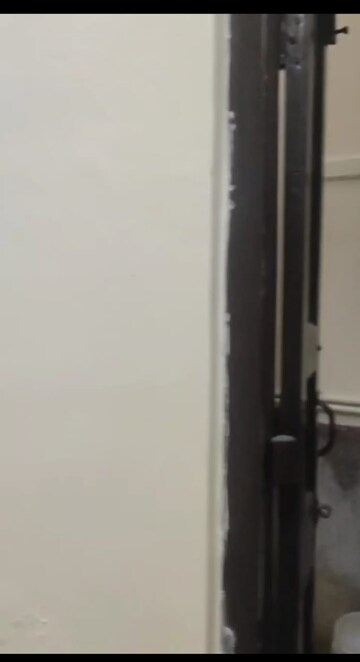 Furnished Amenities in 3 BHK Builder Floor at Karanpur – for Sale