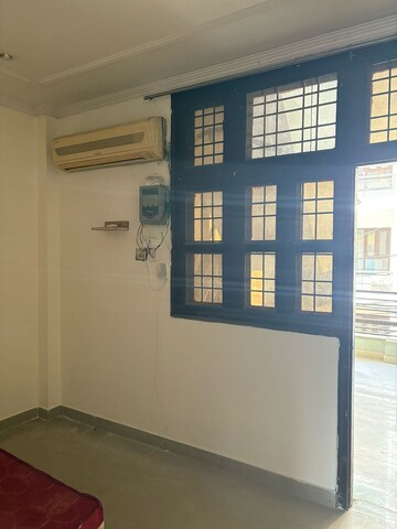 Master Bedroom in 1 BHK Builder Floor at Unitech Arcadia, South City 2 – for Rent