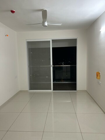 Room in 2.5 BHK Apartment at Yashwin Orizzonte, Kharadi – for Rent
