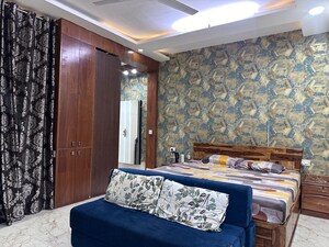 Bedroom in 3 BHK Builder Floor at Sector 43 – for Sale