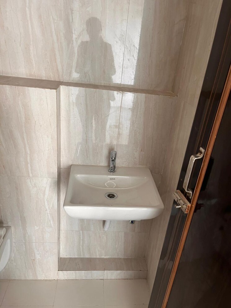 Bathroom, raunak-delight 1 Bedroom 660 Sq.Ft. Apartment In Owale Thane 8468453