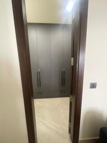 Furnished Amenities in 3 BHK Builder Floor at DLF Atria, Dlf Phase ii – for Rent