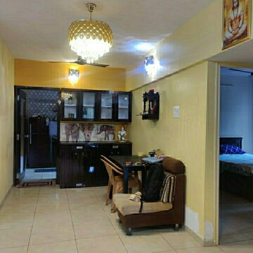 Master Bedroom in 2 BHK Apartment at Omkar Ananta, Goregaon East – for Rent