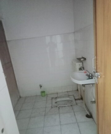 Bathroom in 2 BHK Independent House at Aliganj – for Rent