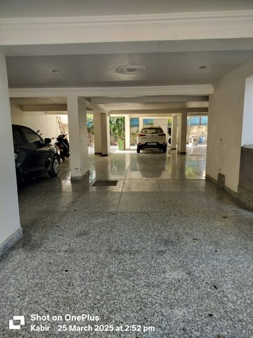 Gym in 2 BHK Builder Floor at Unitech South City II, Sector 50 – for Rent