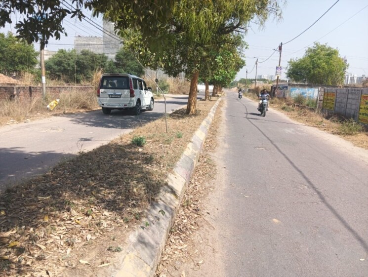 Garden, gopal-tower  1500 Sq.Ft. Plot In Kamta Lucknow 8468647