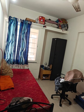 Room in 2.5 BHK Apartment at Kundan The Landmark, Undri – for Sale