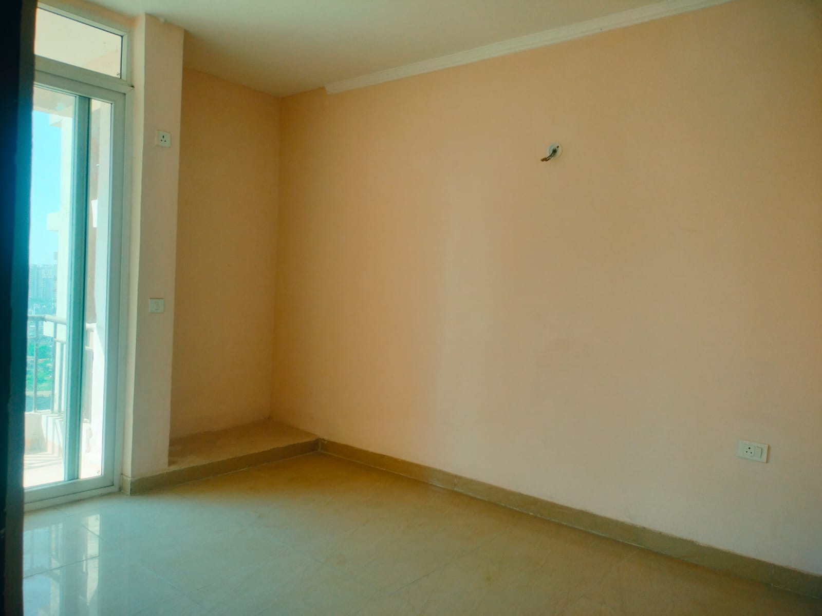 2.5 BHK + Study Room Apartment For Sale in Amrapali Golf Homes