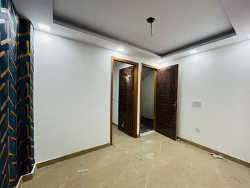 Master Bedroom in 2 BHK Builder Floor at Govindpuri – for Rent