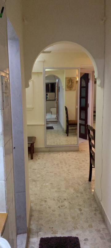 Furnished Amenities in 1.5 BHK Apartment at Kamla Airbus, Andheri East – for Rent