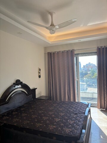 Bedroom in 4 BHK Apartment at Vastu Apartments, Sector 55 – for Rent