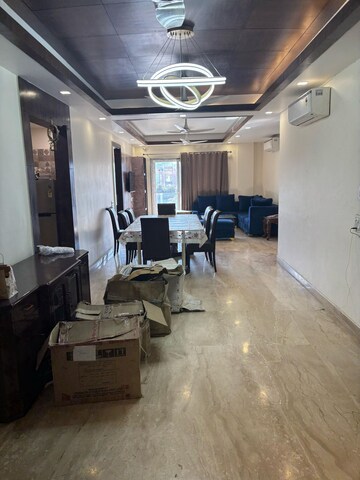 Master Bedroom in 4 BHK Apartment at Vastu Apartments, Sector 55 – for Rent