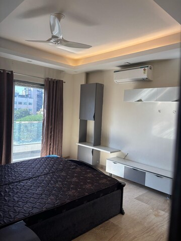 Bedroom in 4 BHK Apartment at Vastu Apartments, Sector 55 – for Rent