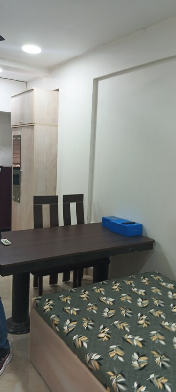 Bedroom in 1 RK Apartment at Vile Parle West – for Rent