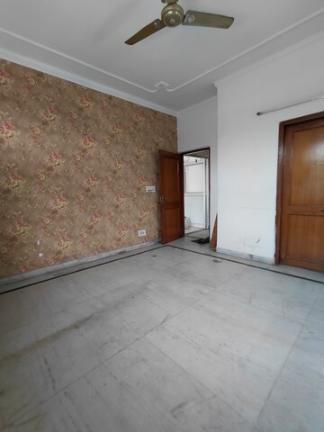 3 BHK Builder Floor – Exterior View View at Janakpuri - for Rent