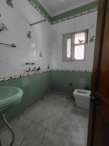 3 BHK Builder Floor – Exterior View View at Janakpuri - for Rent