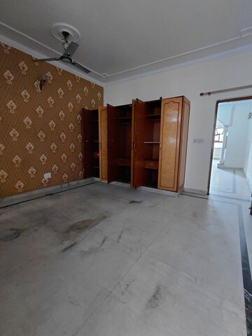 3 BHK Builder Floor – Exterior View View at Janakpuri - for Rent