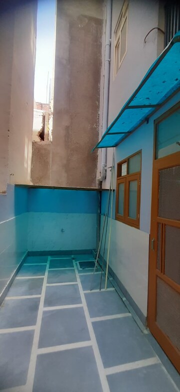 Bathroom in 1 BHK Builder Floor at Ayachi Apartments, Sector 45 – for Rent