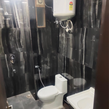 Attached Bathroom in 2.5 BHK Builder Floor at Sector 23 – for Rent