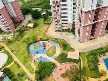 Kitchen in 3.5 BHK Apartment at Prestige Lakeside Habitat, Varthur – for Rent