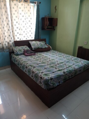 Bedroom in 2 BHK Apartment at Premier Kailash Tower, Powai – for Rent