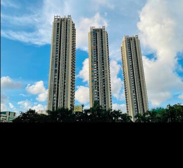 2 BHK Apartment For Rent in Rustomjee Elanza, Malad West