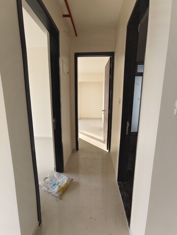 Furnished Amenities in 2 BHK Apartment at Sheth Zuri, Laxmi Nagar – for Rent