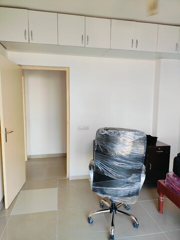 Bathroom in 2 BHK Apartment at Bestech Park View Residency, Sector 3 – for Rent
