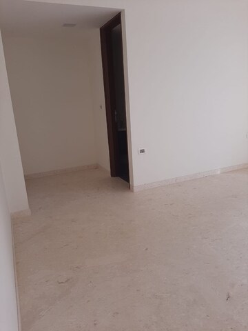 Room in 2 BHK Apartment at Ekta Tripolis, Goregaon West – for Rent