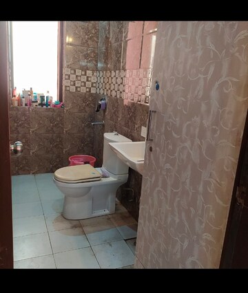 Bathroom in 2 BHK Builder Floor at RWA Residential Society Sector 46, Sector 46 – for Rent
