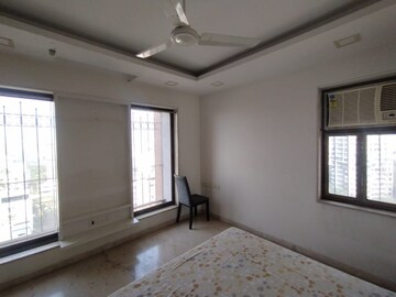 Bedroom in 3 BHK Apartment at Kukreja Golf Scappe, Chembur – for Rent