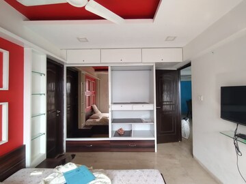 Bedroom in 3 BHK Apartment at Kukreja Golf Scappe, Chembur – for Rent