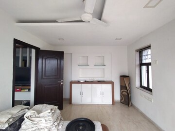 Room in 3 BHK Apartment at Kukreja Golf Scappe, Chembur – for Rent