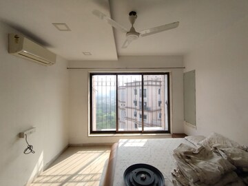 Bedroom in 3 BHK Apartment at Kukreja Golf Scappe, Chembur – for Rent