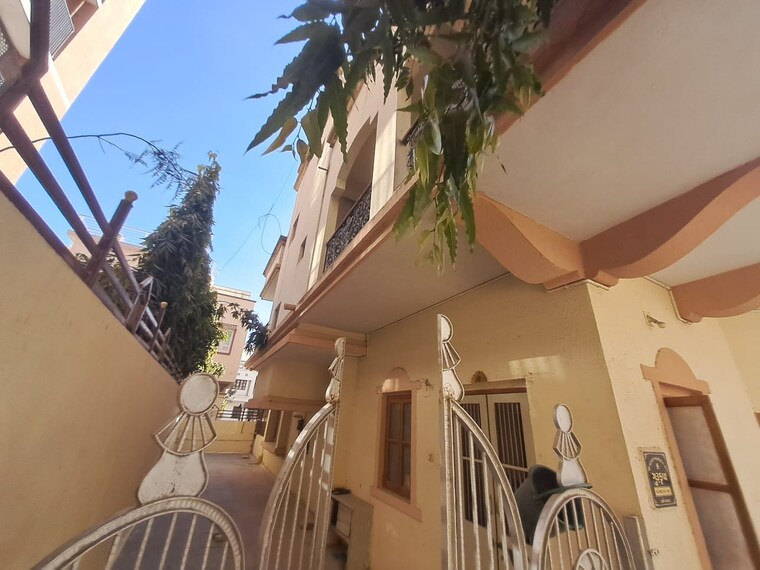 Master Bedroom, naranpura 3 Bedroom 2500 Sq.Ft. Villa In Naranpura Ahmedabad 8469303