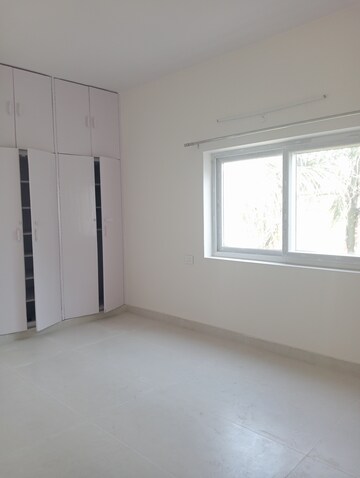 Master Bedroom in 3 BHK Apartment at Sector 28 – for Rent