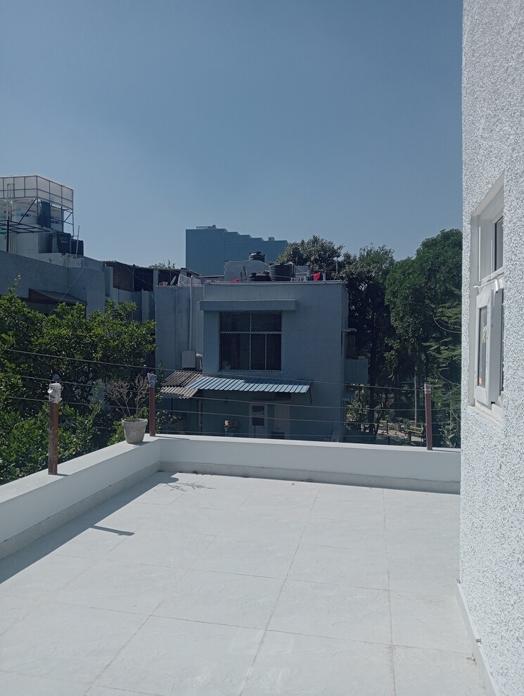 Living Room, sector 28 3 Bedroom 2000 Sq.Ft. Apartment In Sector 28 Noida 8469289