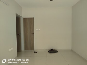 Master Bedroom in 2 BHK Apartment at Sugee Atharva, Prabhadevi – for Rent