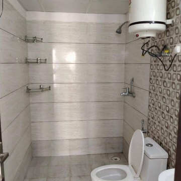 Bathroom in 2.5 BHK Apartment at Prateek Laurel, Sector 120 – for Rent