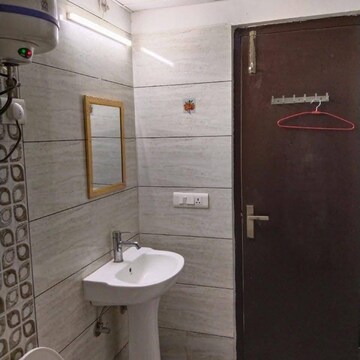 Bathroom in 2.5 BHK Apartment at Prateek Laurel, Sector 120 – for Rent