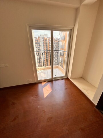 Master Bedroom in 3 BHK Apartment at Sam Palm Olympia, Sector 16c Greater Noida – for Rent