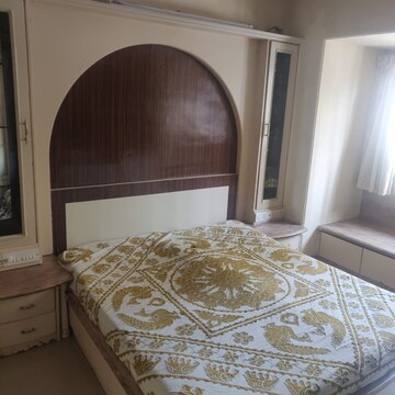 Bedroom in 2 BHK Apartment at Oakland Park, Andheri West – for Rent