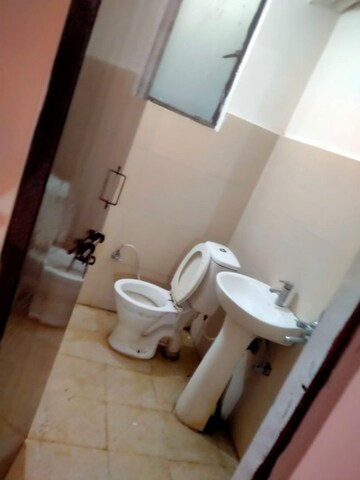 Bathroom in 1 RK Apartment at Omaxe Srishti And Sanskriti, Gomti Nagar – for Rent