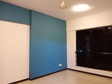 Room in 2 BHK Apartment at Montreal Tower, Andheri West – for Sale